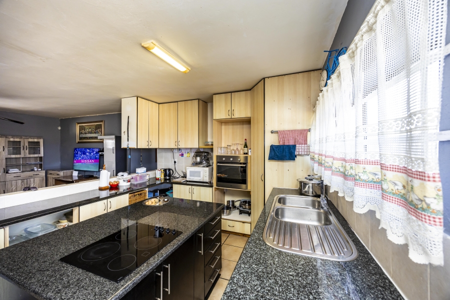 4 Bedroom Property for Sale in Cambridge West Eastern Cape